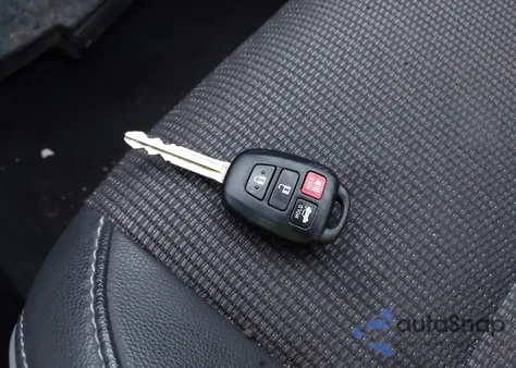 2015 Toyota Corolla S Plus z USA, uszkodzony, nr VIN 2T1BURHE9FC399992